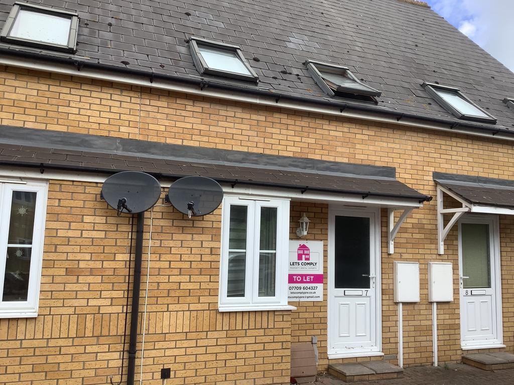 Admiral Court, Long Sutton PE12 2 bed terraced house £695 pcm (£160 pw)