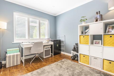 Wrentham School Road, Windlesham, GU20 6PB