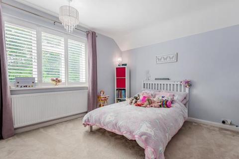 Wrentham School Road, Windlesham, GU20 6PB
