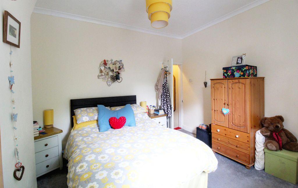 Bedroom 1 (Double)