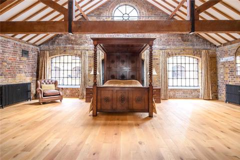 Flat 4, Execution Dock House, 80 Wapping High Street, London, E1W 2NE