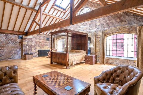 Flat 4, Execution Dock House, 80 Wapping High Street, London, E1W 2NE