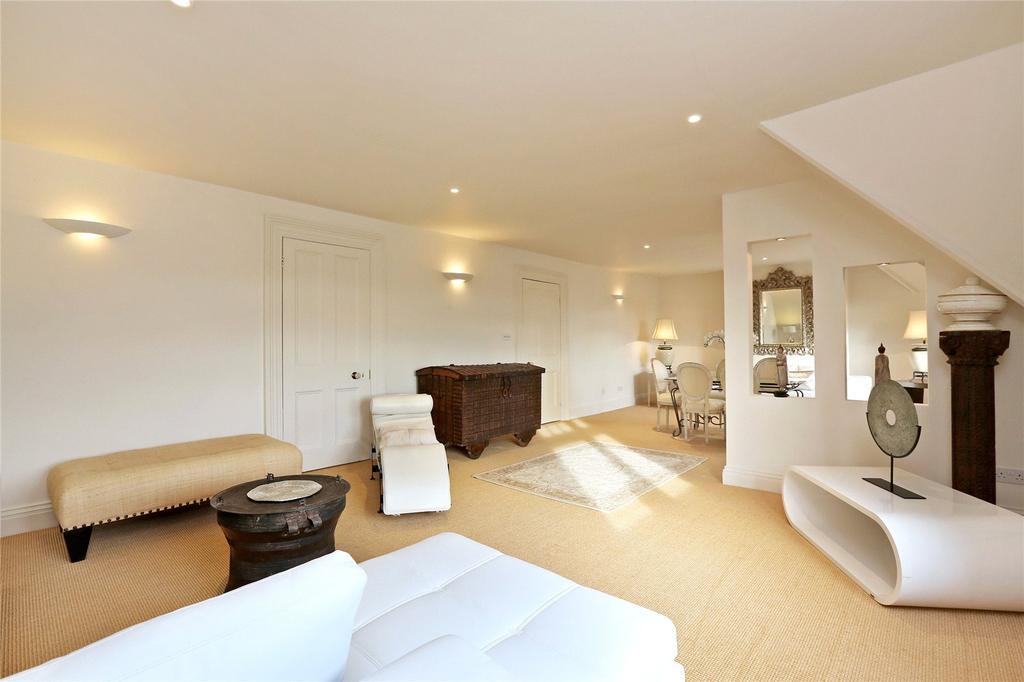 Open-Plan Reception
