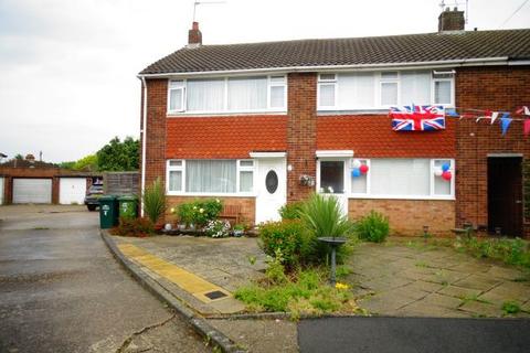 4 Romney Close, Ashford, TW15 1EE