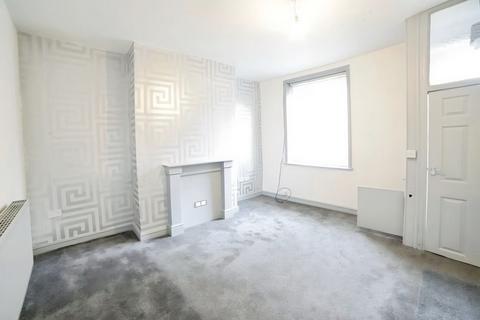 2 bedroom terraced house to rent, Warrington Street, Lees, Oldham, OL4
