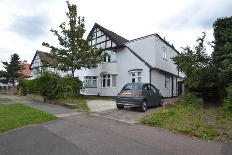 4 bedroom semi-detached house to rent, Southborough Lane, Bromley, Greater London, BR2