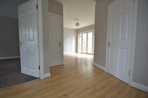 4 bedroom semi-detached house to rent, Southborough Lane, Bromley, Greater London, BR2