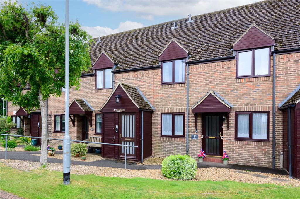 Riverside Maltings, Oundle, Northamptonshire, PE8 2 bed apartment for