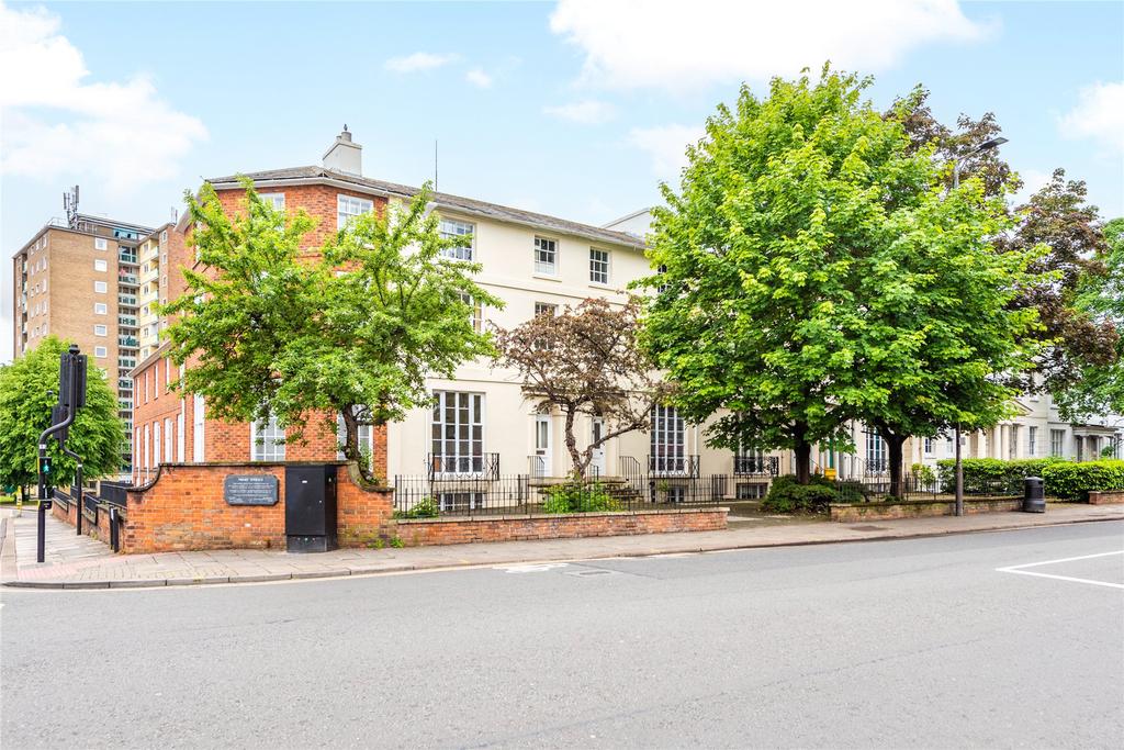 Bromham Road, Bedford, Bedfordshire... 1 bed apartment £750 pcm (£173 pw)