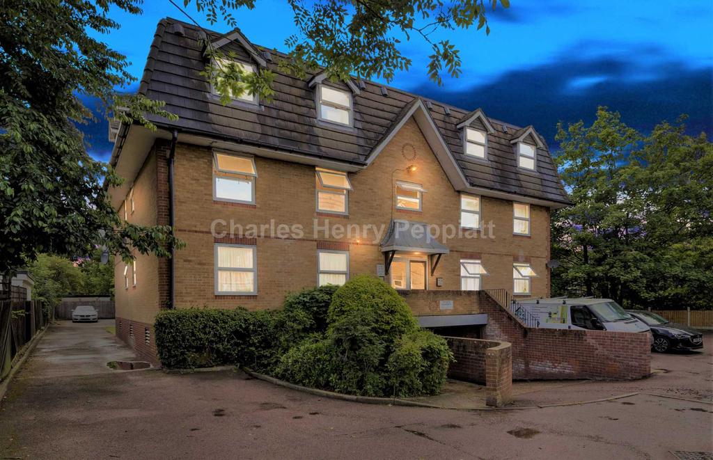 Millstream Close, Palmers Green, N13 1 bed apartment £240,000