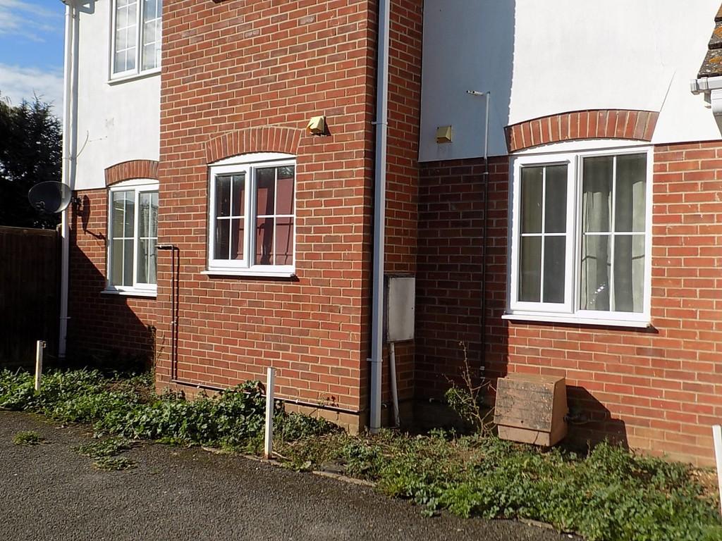 Mayfly Close, Chatteris 1 bed ground floor flat £525 pcm (£121 pw)
