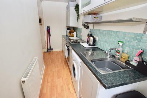 1 bedroom terraced house to rent, Kirkland Street, Pocklington