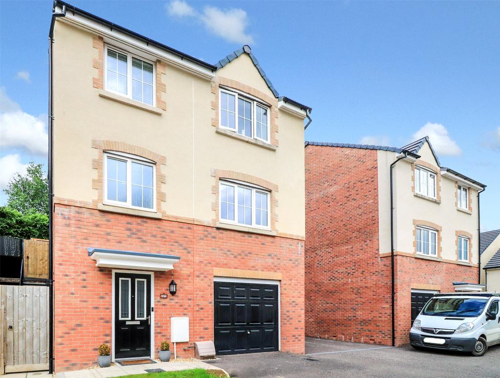 Sycamore Drive, South Molton, North... 4 bed detached house £335,000