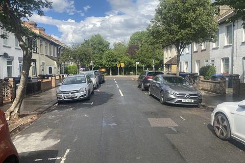 84 Exeter Road, Croydon, CR0 6EJ