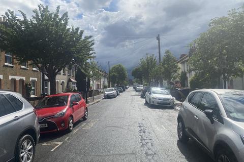 84 Exeter Road, Croydon, CR0 6EJ