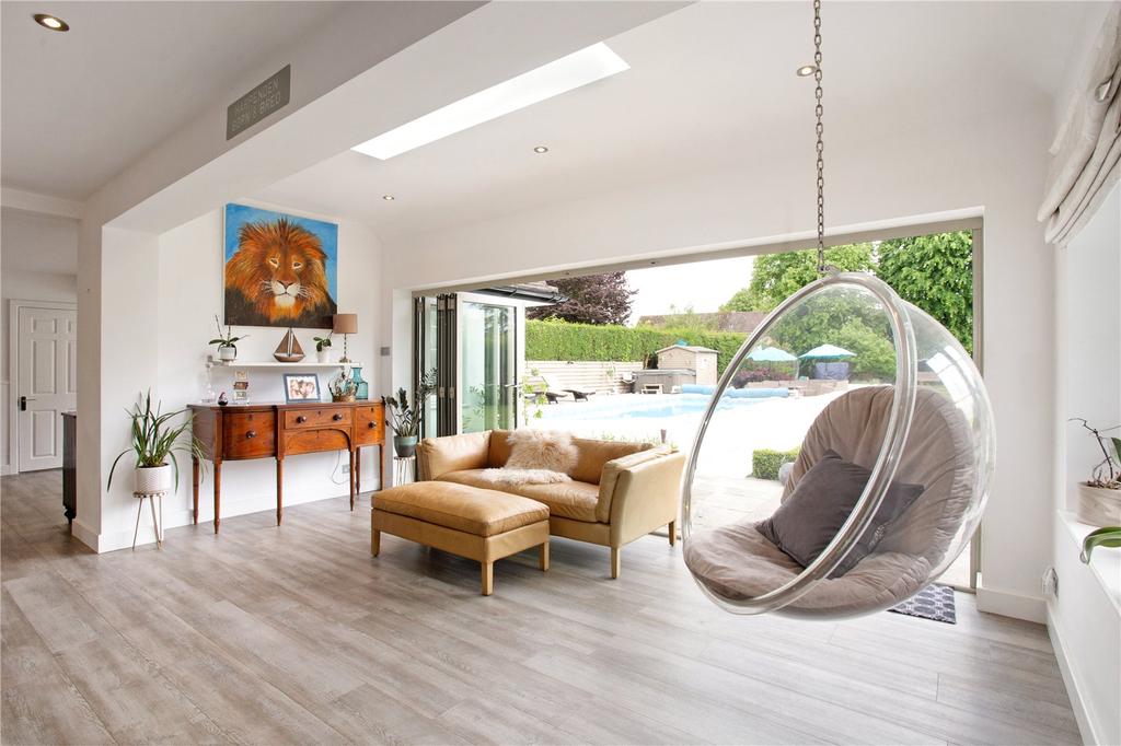 Lounge Area