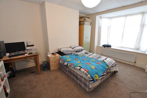 2 bedroom flat to rent, Kelvin Grove, Sandyford, Newcastle Upon Tyne