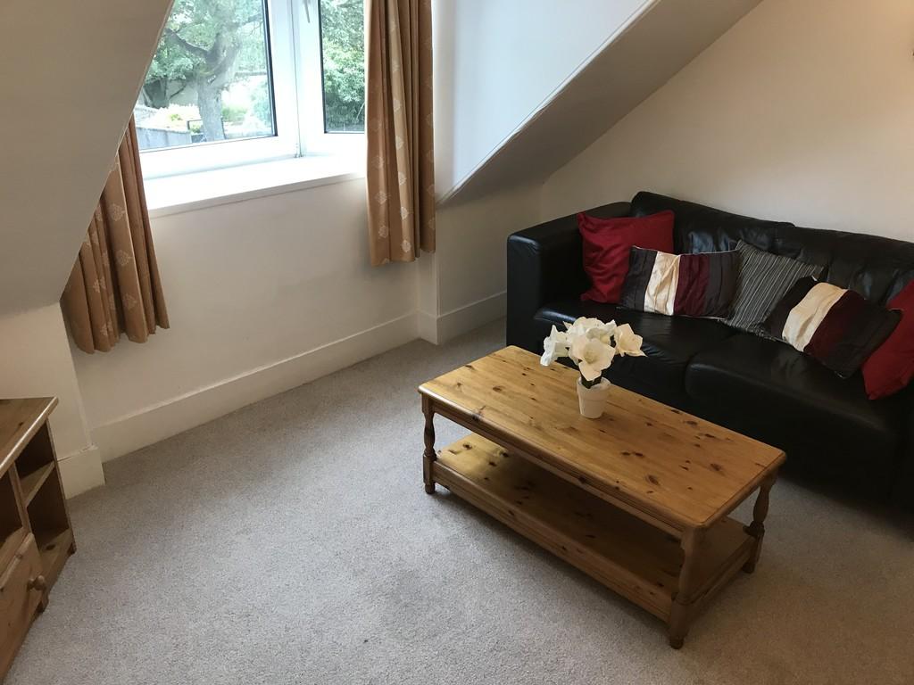 Loanhead Terrace, Aberdeen, AB25 2 bed apartment £575 pcm (£133 pw)