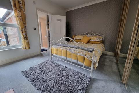 2 bedroom end of terrace house for sale, Chainey Pieces, Haverhill