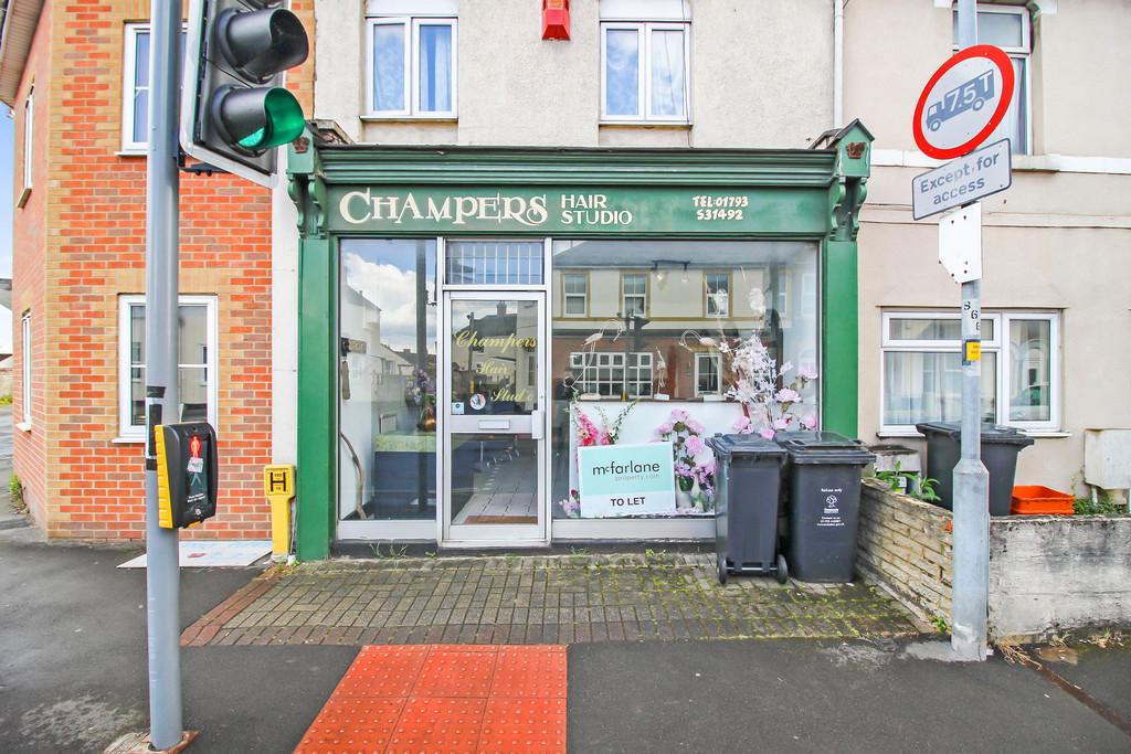 Ferndale Road, Ferndale, Swindon Land £750 pcm (£173 pw)