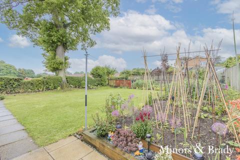 4 bedroom detached bungalow for sale - Cedar Close, North Elmham