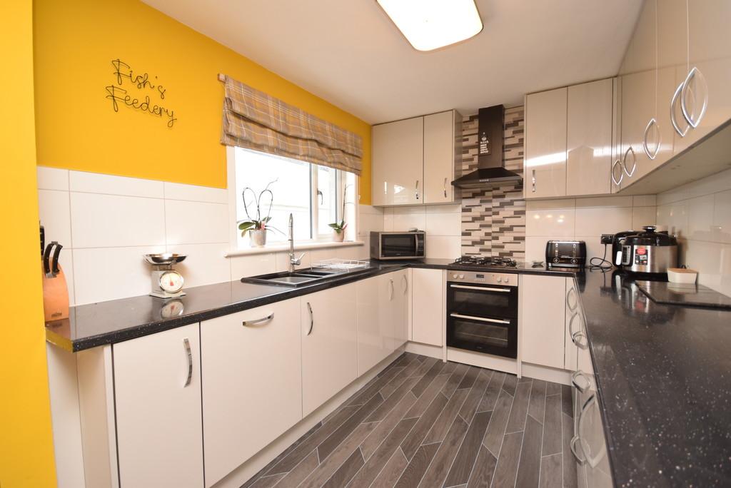 Manor Gardens, Blairgowrie 3 bed semidetached house £190,000