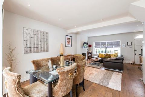 52 Alexandra Road, Richmond, TW9 2BS