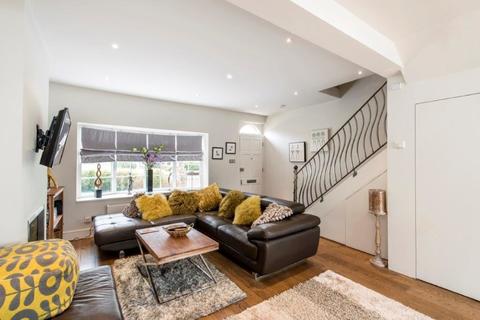 52 Alexandra Road, Richmond, TW9 2BS