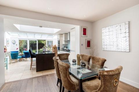 52 Alexandra Road, Richmond, TW9 2BS