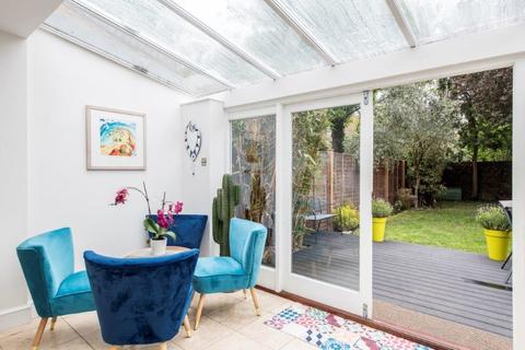 52 Alexandra Road, Richmond, TW9 2BS