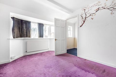 36 Ridgeview Close, Barnet, EN5 2QE