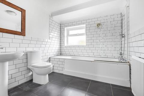 36 Ridgeview Close, Barnet, EN5 2QE