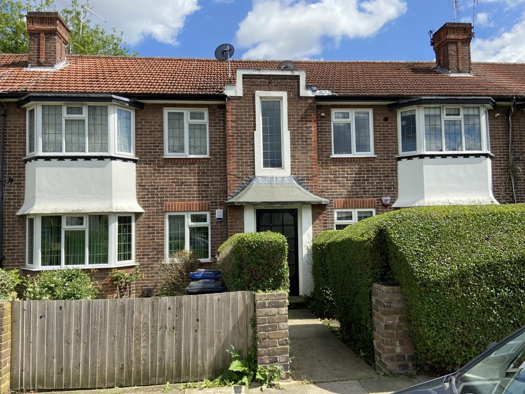Manor Court, York Way, Friern N20 2 bed flat £1,473 pcm (£340 pw)
