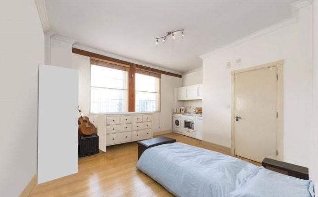 The-lodge-jack-straws-castle-hampstead-nw3