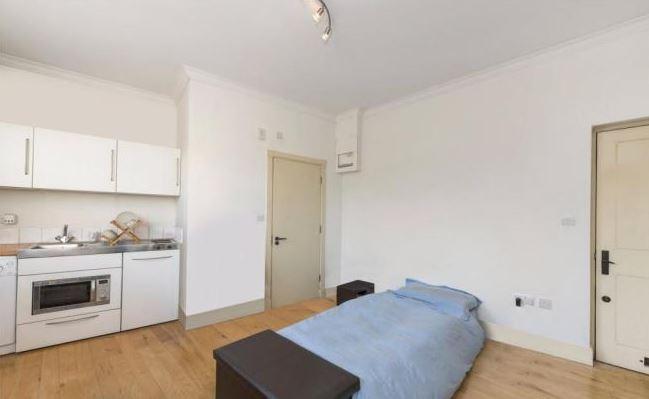 The-lodge-jack-straws-castle-hampstead-nw3
