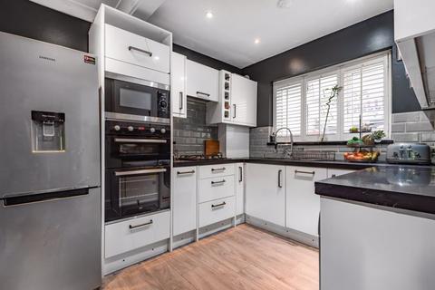 42 Barrow Road, Croydon, CR0 4EY