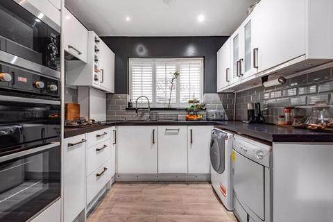 42 Barrow Road, Croydon, CR0 4EY