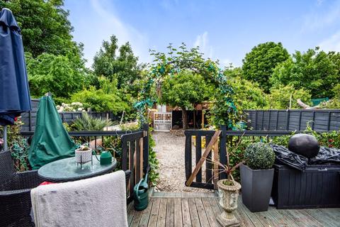42 Barrow Road, Croydon, CR0 4EY