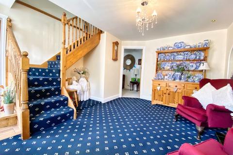 3 bedroom terraced house for sale, Honeysuckle Cottage, 41 New Road, Porthcawl, CF36 5DL