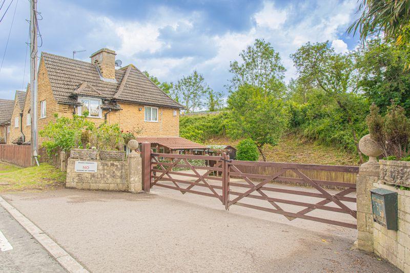 Bathford, Bath 3 bed semidetached house £495,000