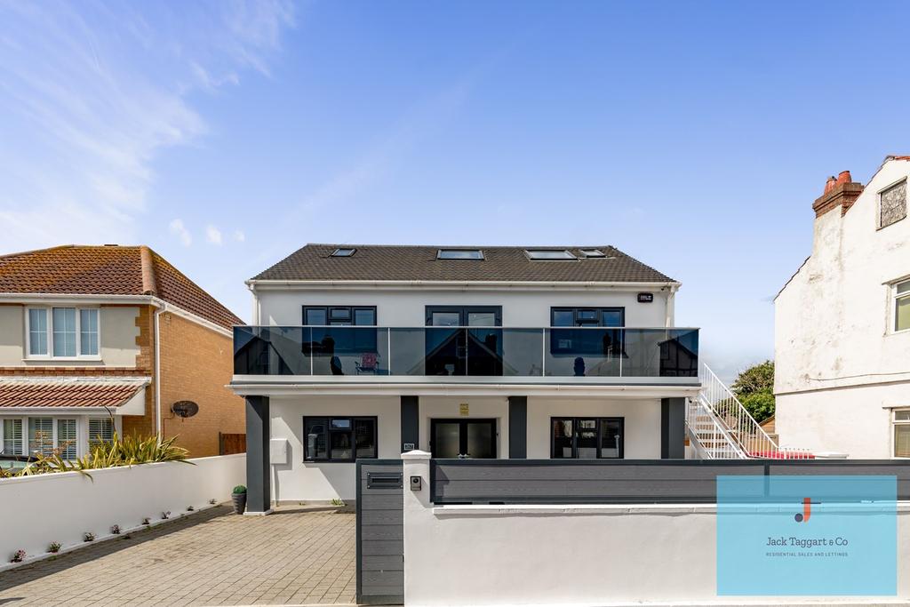 Brighton Road, Lancing, BN15 5 bed detached house for sale £750,000