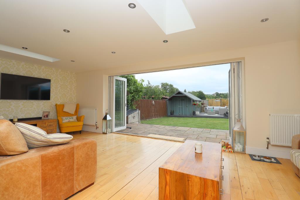 Dunstall Road, Barton Le Clay... 3 bed semidetached house £475,000