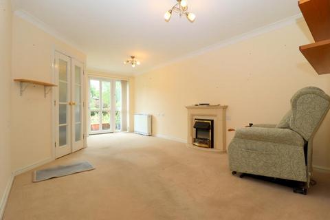 1 bedroom apartment for sale - Hughes Court, Lucas Gardens, Barton Hills, Luton, Bedfordshire, LU3 4BN