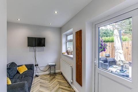 7 Tudor Close, South Croydon, CR2 9DX