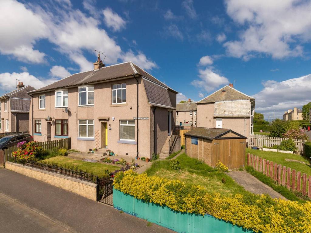 Granton Gardens, Granton, Edinburgh 2 bed flat for sale £180,000