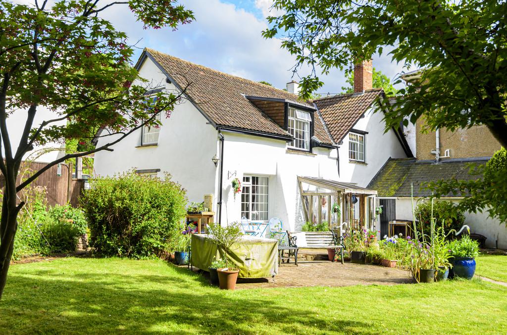 Nailsbourne, Taunton, Somerset, TA2 6 bed detached house £750,000