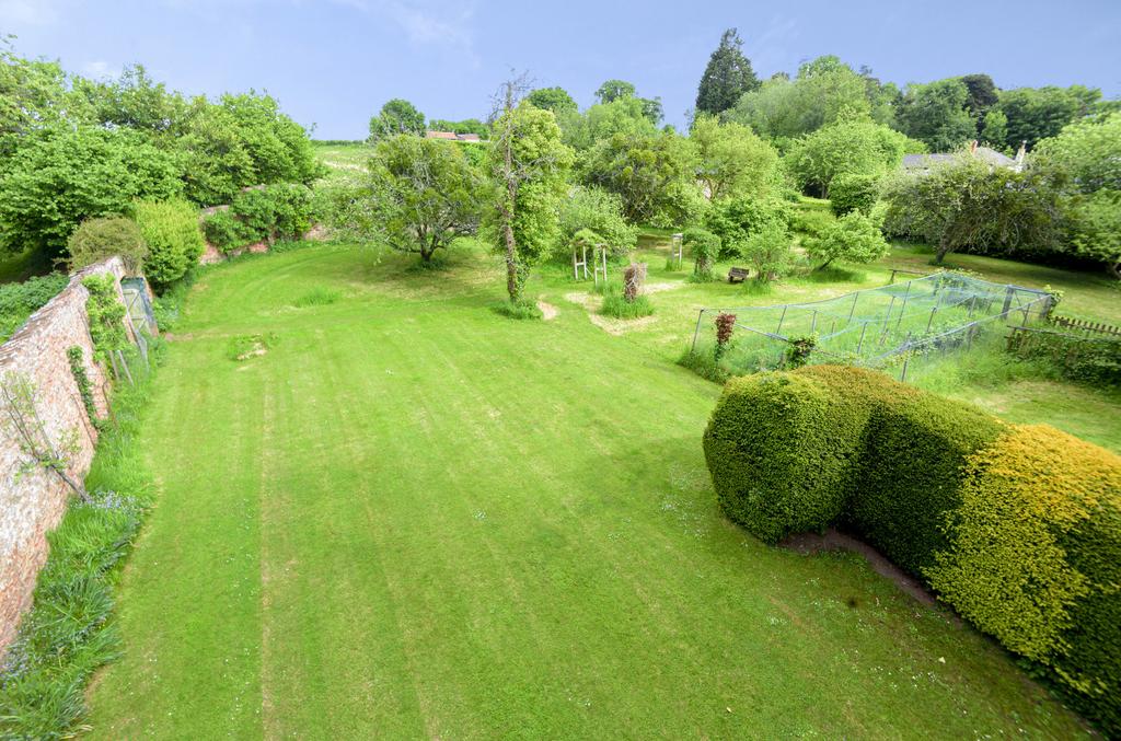 Nailsbourne, Taunton, Somerset, TA2 6 bed detached house £750,000