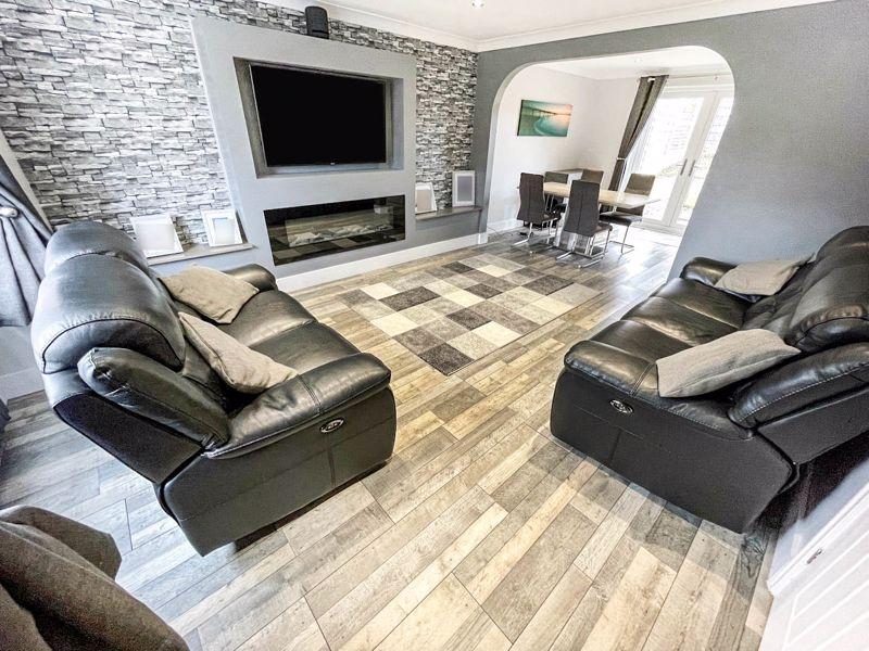 Open Plan Lounge /