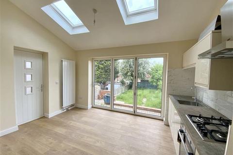 36 Handsworth Crescent, Sheffield, S9 4BP