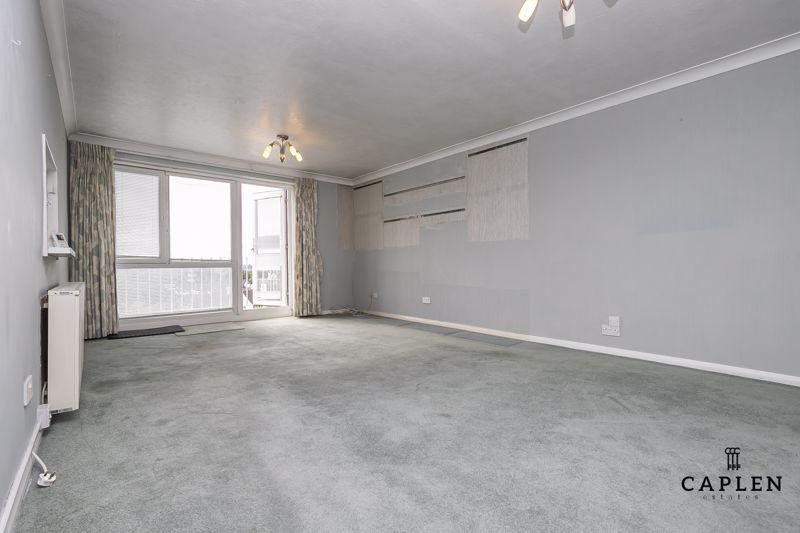 Greenhill, High Road, Buckhurst Hill 2 bed apartment £375,000